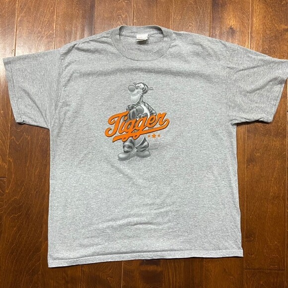 Disney Store Vintage Tigger Felt Script Character Grey Cotton T-Shirt Size XL - Picture 3 of 8